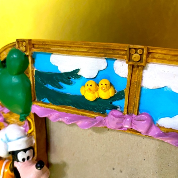 DISNEY STORE EXCLUSIVE VTG 90’s 3-D MICKEY & FRIENDS HAPPY BIRTHDAY PARTY FRAME - Picture 13 of 16